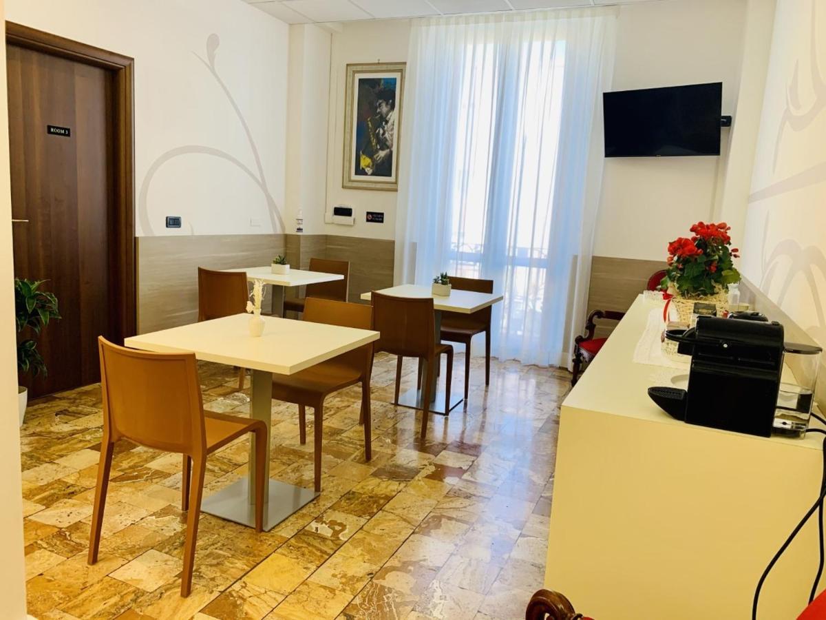 B&B Palazzo Storico Di Nicola ペスカーラ エクステリア 写真