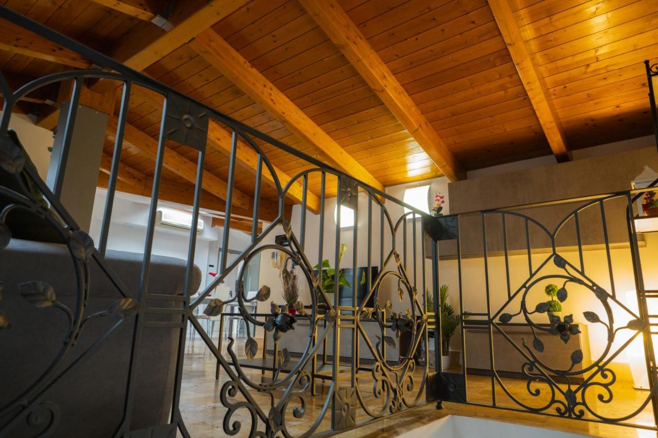 B&B Palazzo Storico Di Nicola ペスカーラ エクステリア 写真